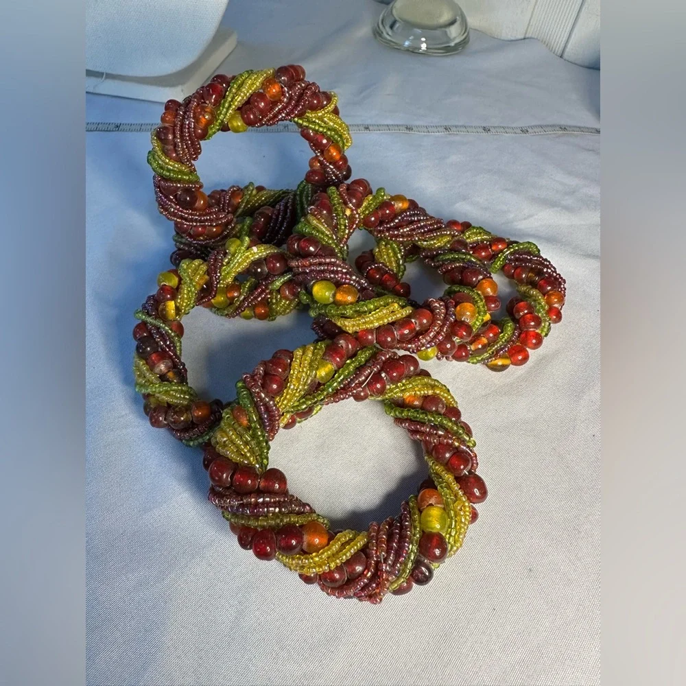 6 twisted glass bead napkin rings
